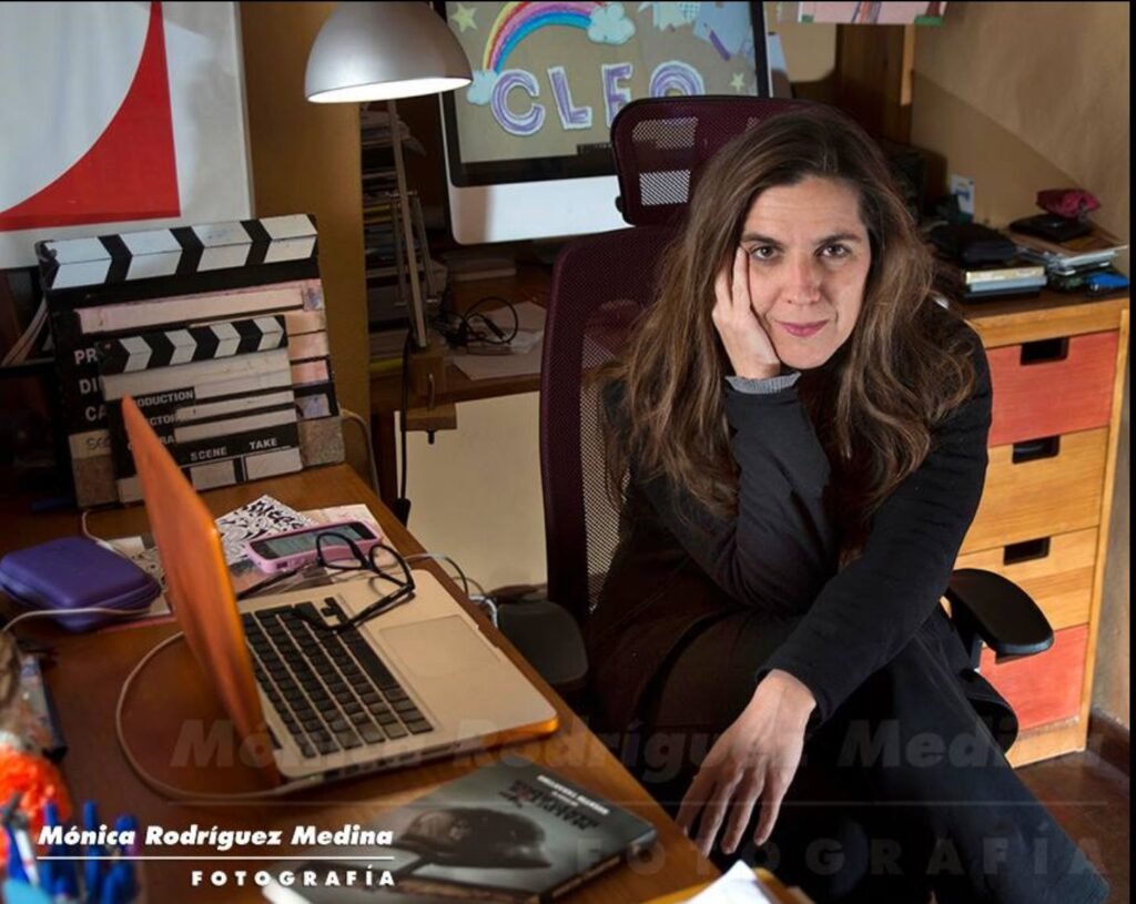 María Sanz Esteve en su estudio